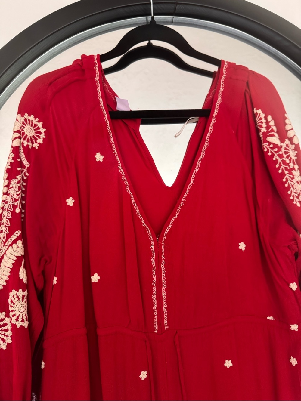 FREE PEOPLE Red Embroidered V-Neck JUMPER - Picture 2 of 6